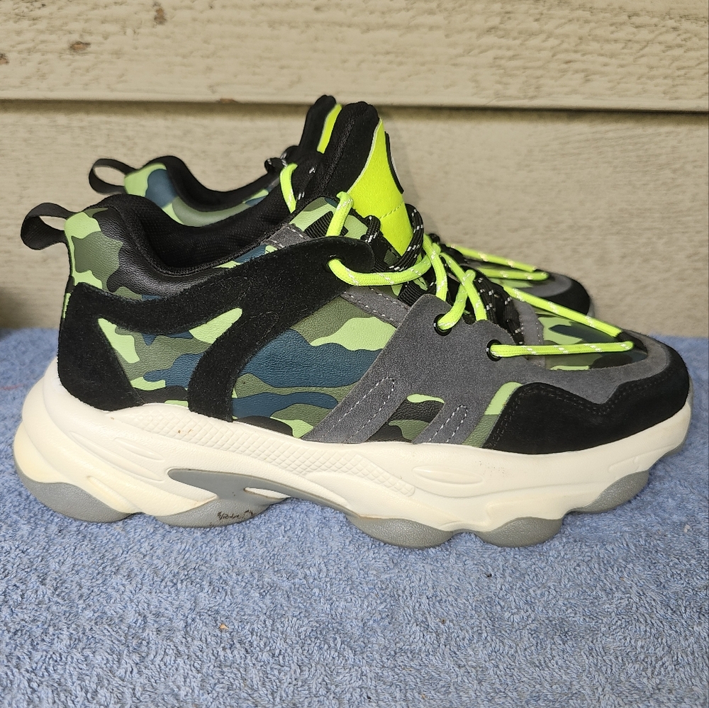 JAVI Predator Camo Casual Lace-Up Sneakers Men's Shoe Size 9.5